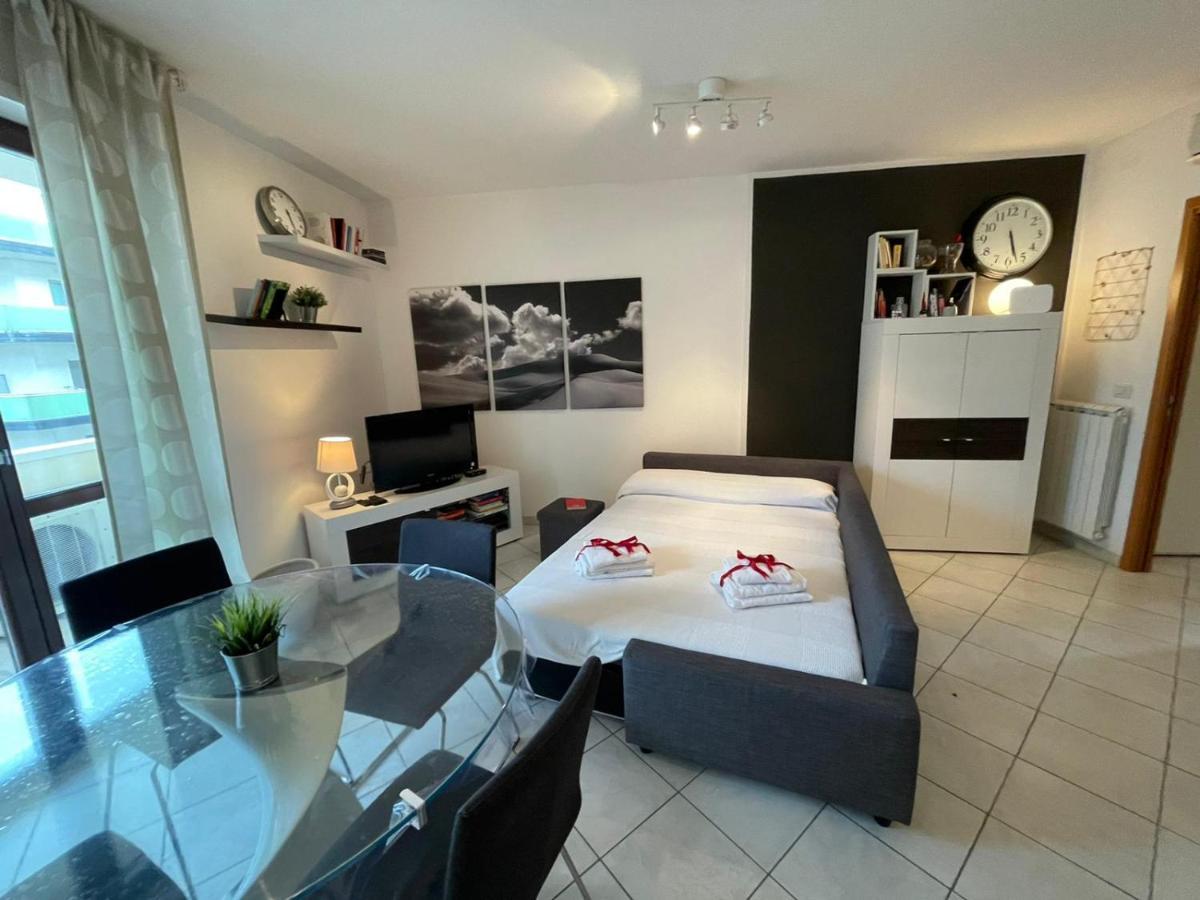 White&grey House Apartamento *