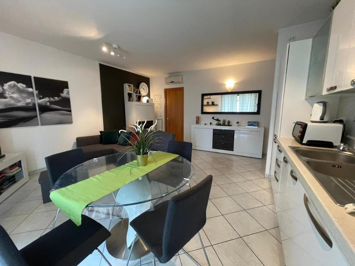White&grey House Apartamento