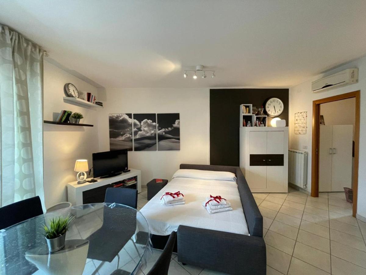 White&grey House Apartamento Florencia